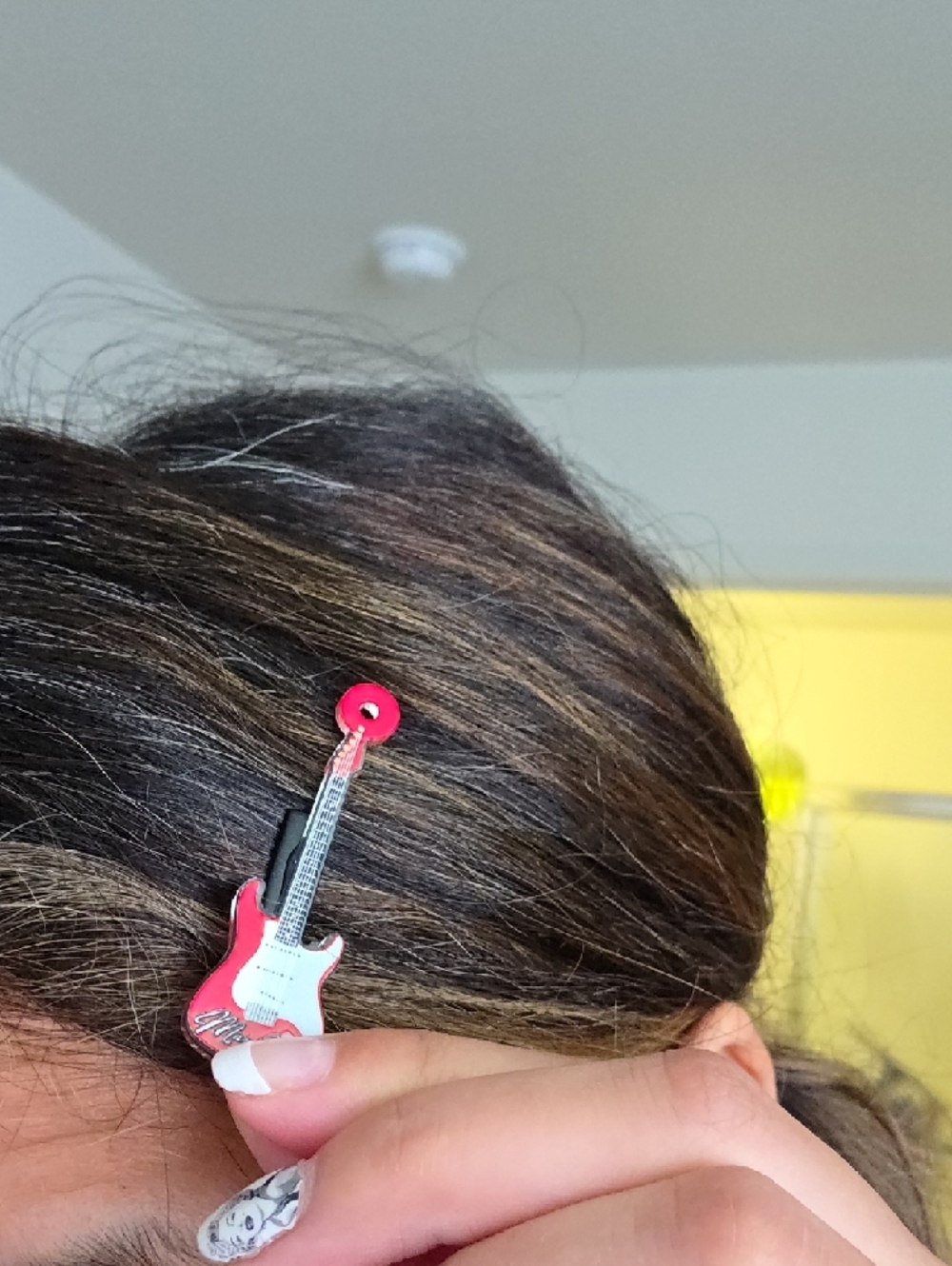 Red Electric Guitar Hair Pin - Picture 3 of 5